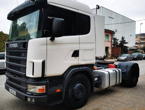 SCANIA__124__4X2__-_ en Villa Elisa (Distrito)
