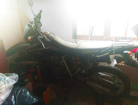 Vendo moto honda, modelo tornado xr250 en Valparaíso (Comuna)