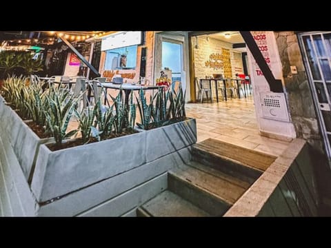 Venta OPORTUNIDAD Local Comercial en Laureles Zona Rosa 156 m2