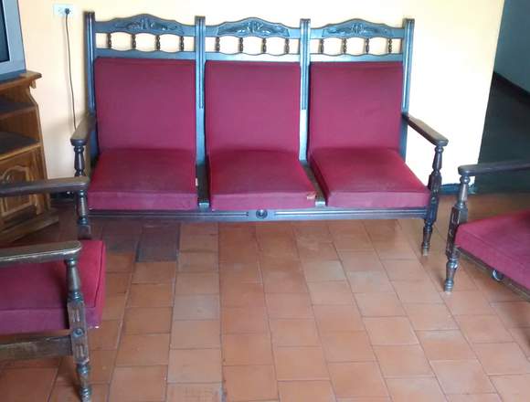 Juegos de muebles rojo, ceibo y tv de 21 P su mesa en Morán (Municipio)