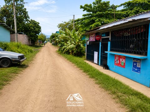 SE VENDE CASA EN LOTIFICACIÓN SAN ANTONIO