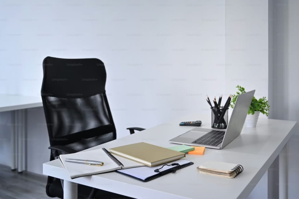 Oferta de empleo en oficina