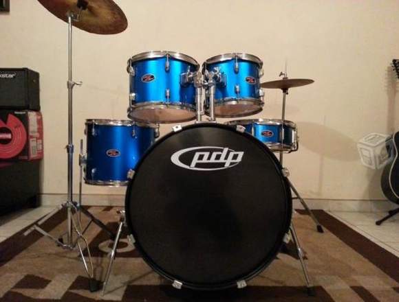 Bateria acustica pdp en Montevideo (Localidad)