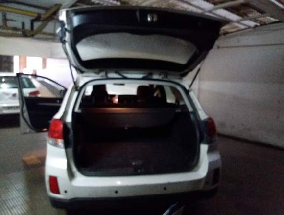 Vendo Stationwagon Subaru Outback por viaje. en Santiago (Comuna)