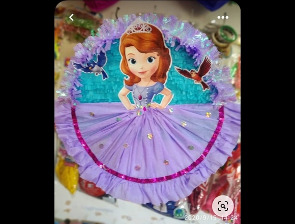 Piñatas,bolsas y cajas de regalos