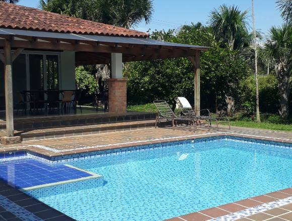 Finquita de Recreo Río jacuzzi piscina