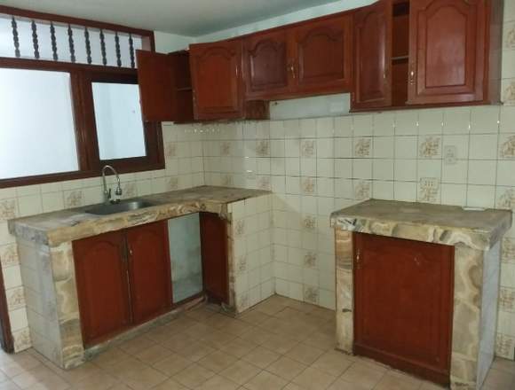 Alquilo casa de 5 pisos en Magdalena Vieja (Distrito)