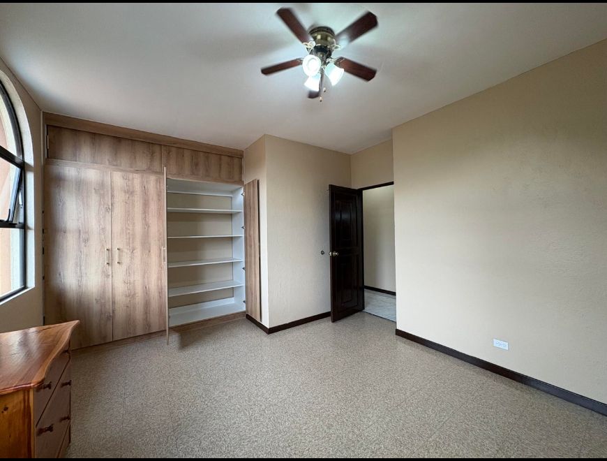 Alquiler de Apartamento en Escazú / 26-1172 OFC JB en Escazú (Cantón)