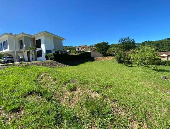 Venta de Bello Lote en Santa Ana /Mls 25-95 OFC JB en Santa Ana (Cantón)