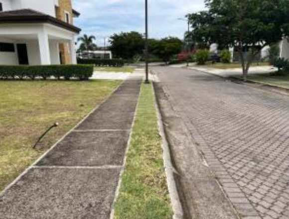 Venta de Terreno en Santa Ana / Mls. 25-514 OFC JB en San José (Cantón)