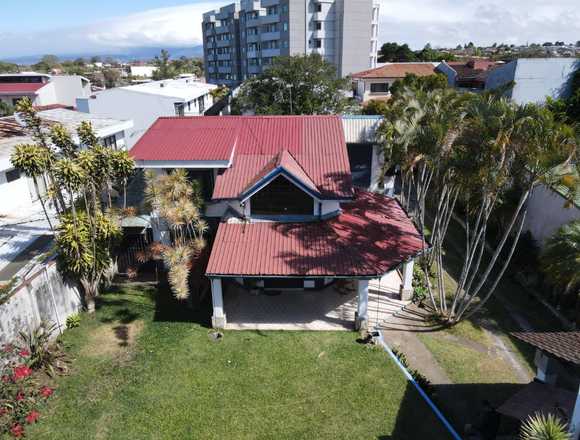 Casa Espaciosa en Altamonte – JP-#25-392 en Curridabat (Cantón)