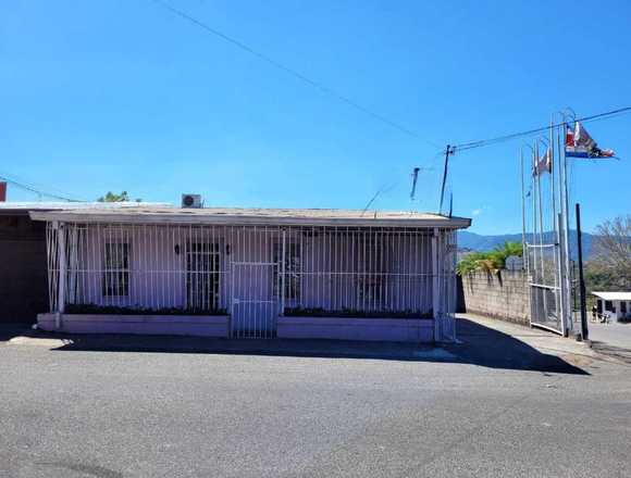 Terreno Comercial con Casa y Negocio en Belén en Belén (Cantón)