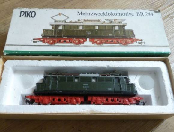 H0 Piko Mehrzwecklokomotive BR 244 244068-3 in Verden (Lokalität)