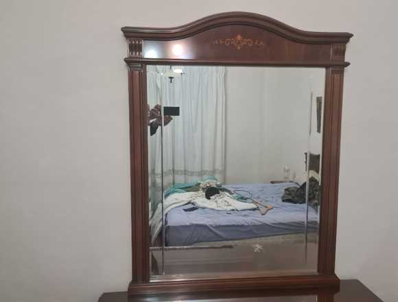 Comoda con espejo grande en La Puebla del Río (Municipio)