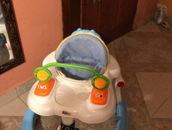 Se vende andador en muy buen en Rio Branco (Localidad)
