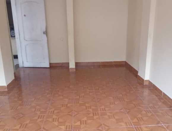 VENDO LINDA CASA ESQUINERA AL SUR DE QUITO en Quito (Cantón)