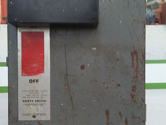 Cajetin Cuchilla 220 voltios en Libertador (Municipio)