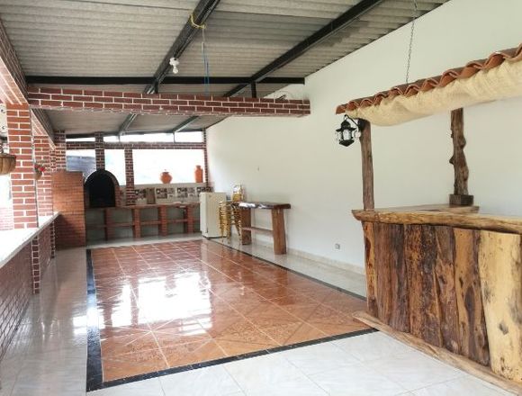 ALQUILE FINCA MODERNA DE LUJO DISPONIBLE EN DQUEBR en Dosquebradas (Municipio)