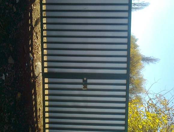 Vendo parlante Yamaha más amplificador de guitarra en Santiago (Comuna)