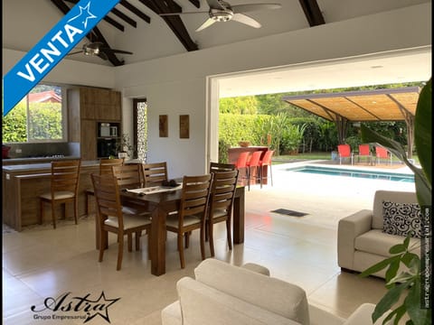 VENTA CASA SECTOR TRES PUERTAS