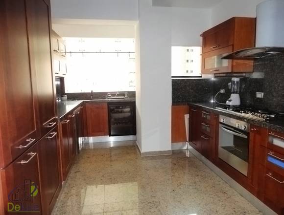Exclusivo Apartamento,190m2. Res Puerta de Hierro en Libertador (Municipio)