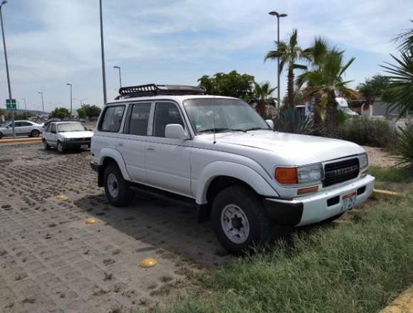 Camioneta Toyota Land Crusier, solo conocedores en La Paz (Municipio)