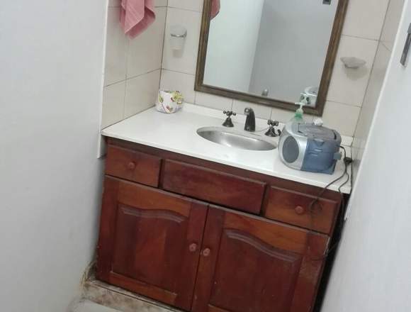 OPORTUNIDAD!!!!! EN VENTA. Casa en muy buen estado