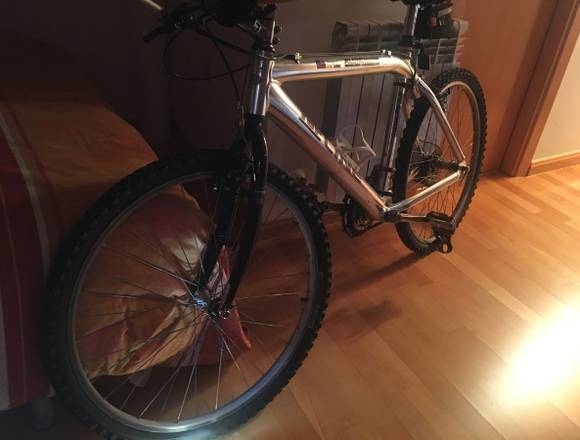 Bicicleta BH, buene stado. en Benasque (Municipio)