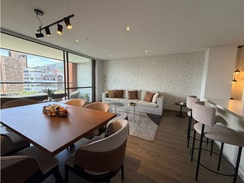 APARTAMENTO AMOBLADO MEDELLÍN