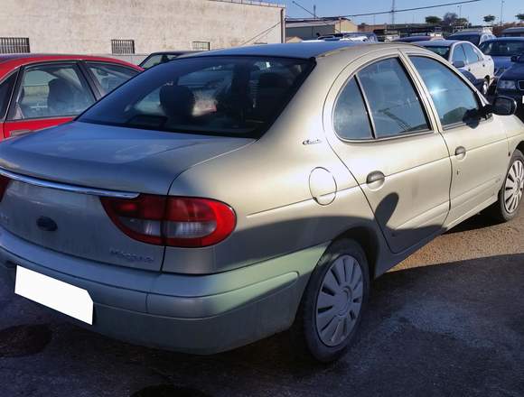 RENAULT MEGANE SEDAN DTI