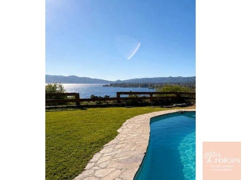 VENTA CASA CON VISTA PANORÁMICA AL LAGO SAN ROQUE Villa Suiza