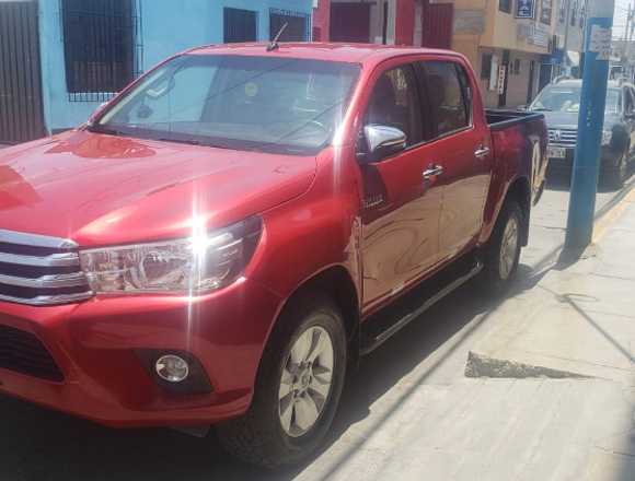 toyota hilux srv 2017 en Piura (Distrito)