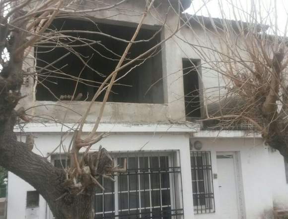 Vendo Importante casa en villa parque siquiman en Villa Parque Siquiman (Localidad)