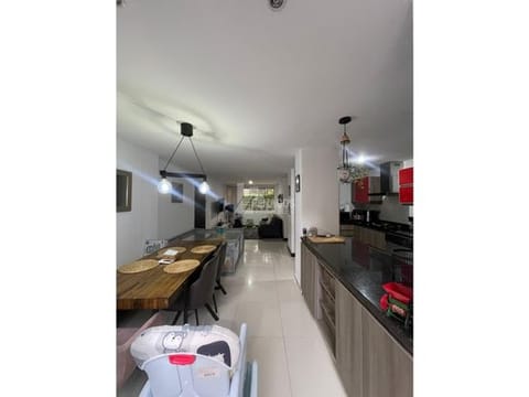 Arriendo apartamento loma del campestre Medellín el poblado