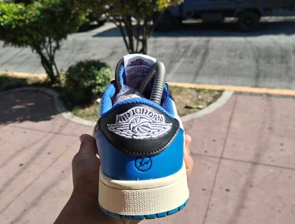 Nike travis Scott x en Santa Tecla (Municipio)