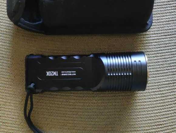 Super linterna Nitecore TM20K en Puente Alto (Comuna)