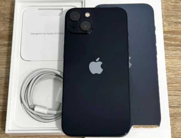 iPhone 13 en perfecto estado en Pamplona/Iruña (Municipio)