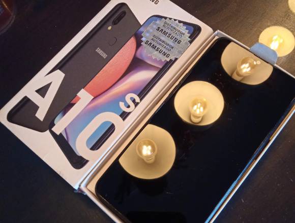 Se venden dos (2) Samsung A10s de poco uso en $90