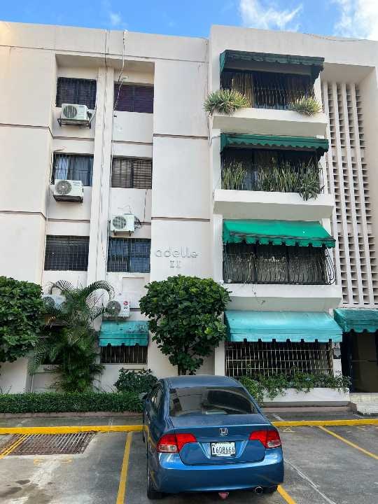 De oportunidad, venta Apto Bella Vista, 1er Piso. en Santo Domingo de Guzmán (Municipio)