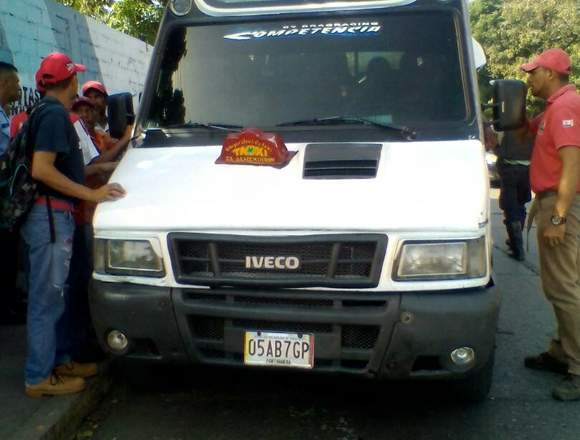 auto bus iveco 100% operativo en Vargas (Municipio)