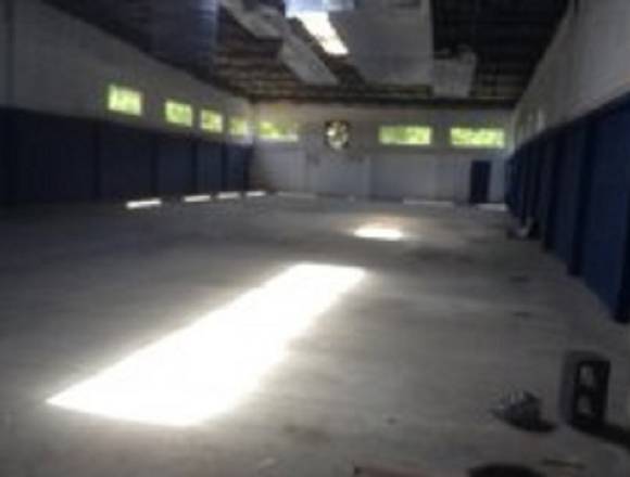 Arriendo Nave de 900 m2 próximo a Autopista Duarte en Santo Domingo Oeste (Municipio)