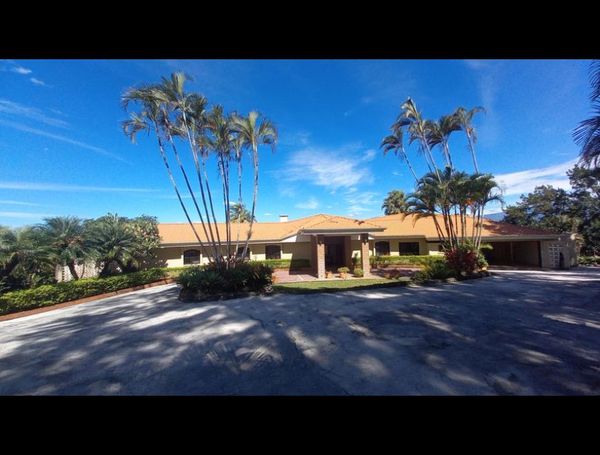Se vende casa y lote de 11,029m2 Santa Ana 23-1201