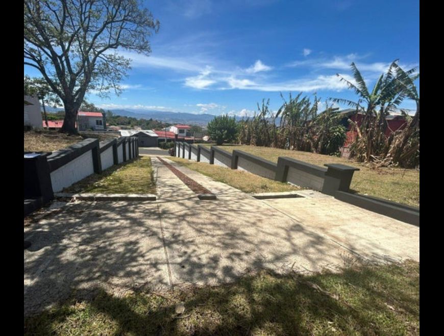 Se vende lote plano de 2,824m2 Concepción Heredia en San Rafael (Cantón)