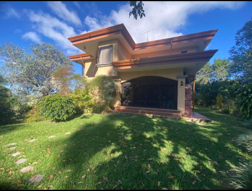 Se vende casa con lote de 5,992m2 Ángeles Heredia