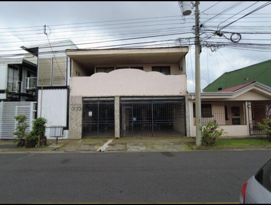 Se vende casa y 1 apartamento Mercedes Heredia