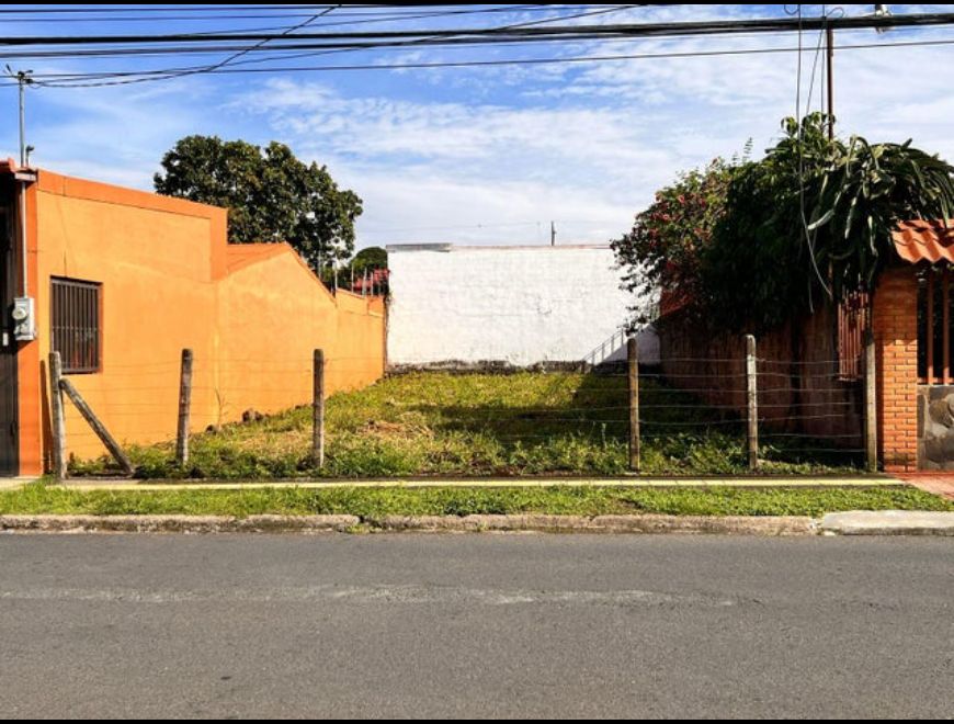 Se vende lote de 257m2 en residencial de Trinidad