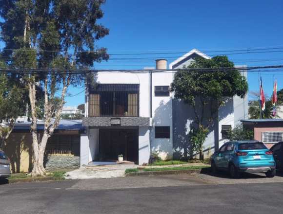 Se vende propiedad con 5 oficinas San José 23-1125