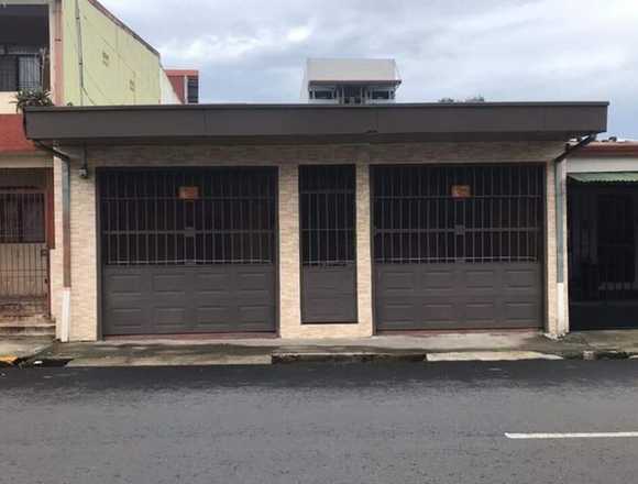 Se vende casa con uso de suelo mixto en Heredia en Heredia (Cantón)