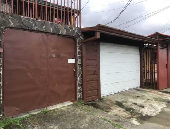 Se vende casa con 4 apartamentos San José