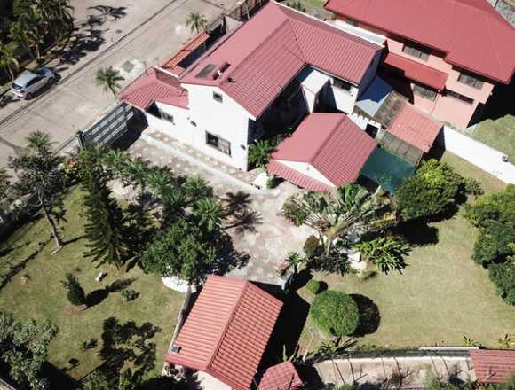 Se vende casa con amplio lote en Santa Ana 23-1554 en Santa Ana (Cantón)